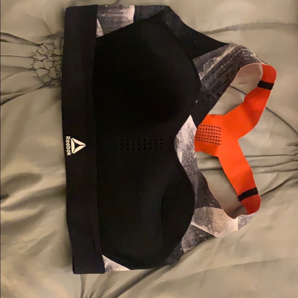 Sports bra